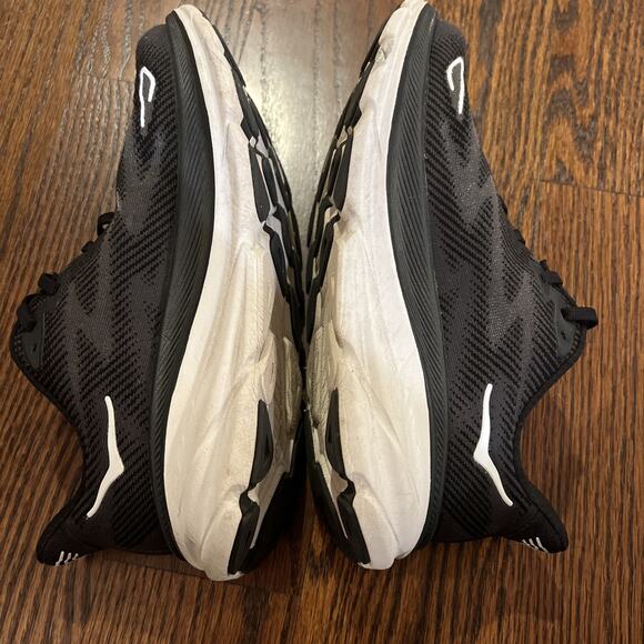 Hoka One One Clifton 9 Wide Women's 8D Black White Running Sneakers 1132211 - Picture 6 of 9